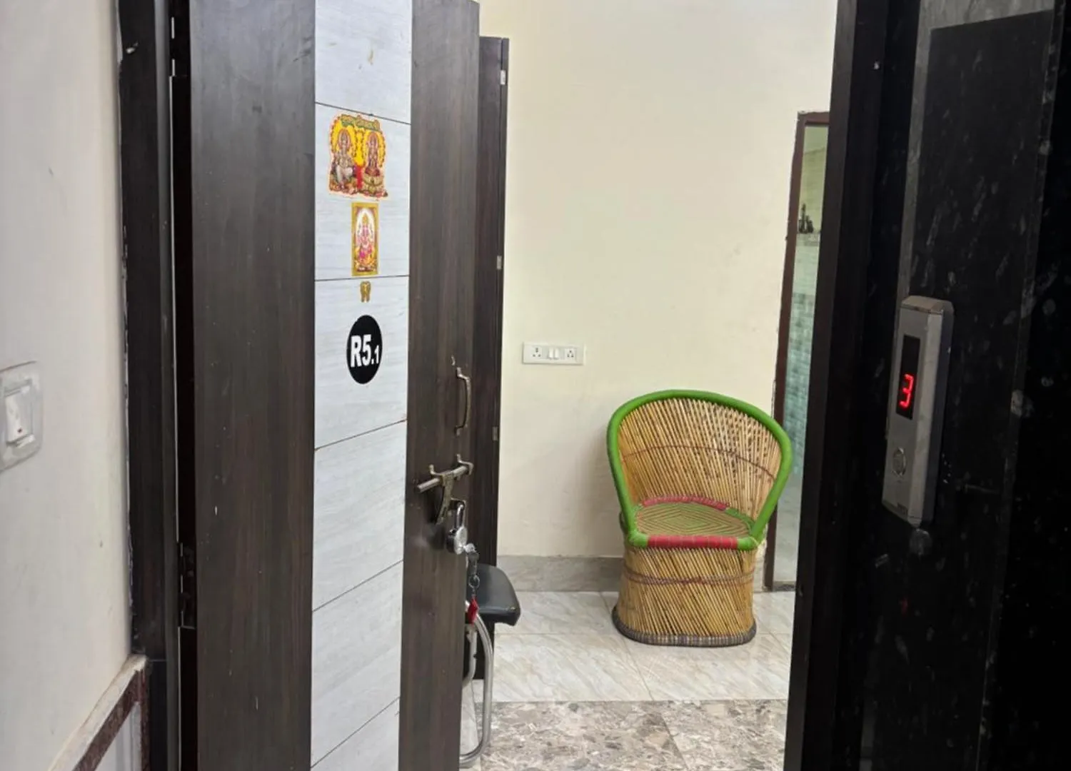 Family Flat 2Bhk Near Kashi Vishwanath Mandir Apartment Varanasi