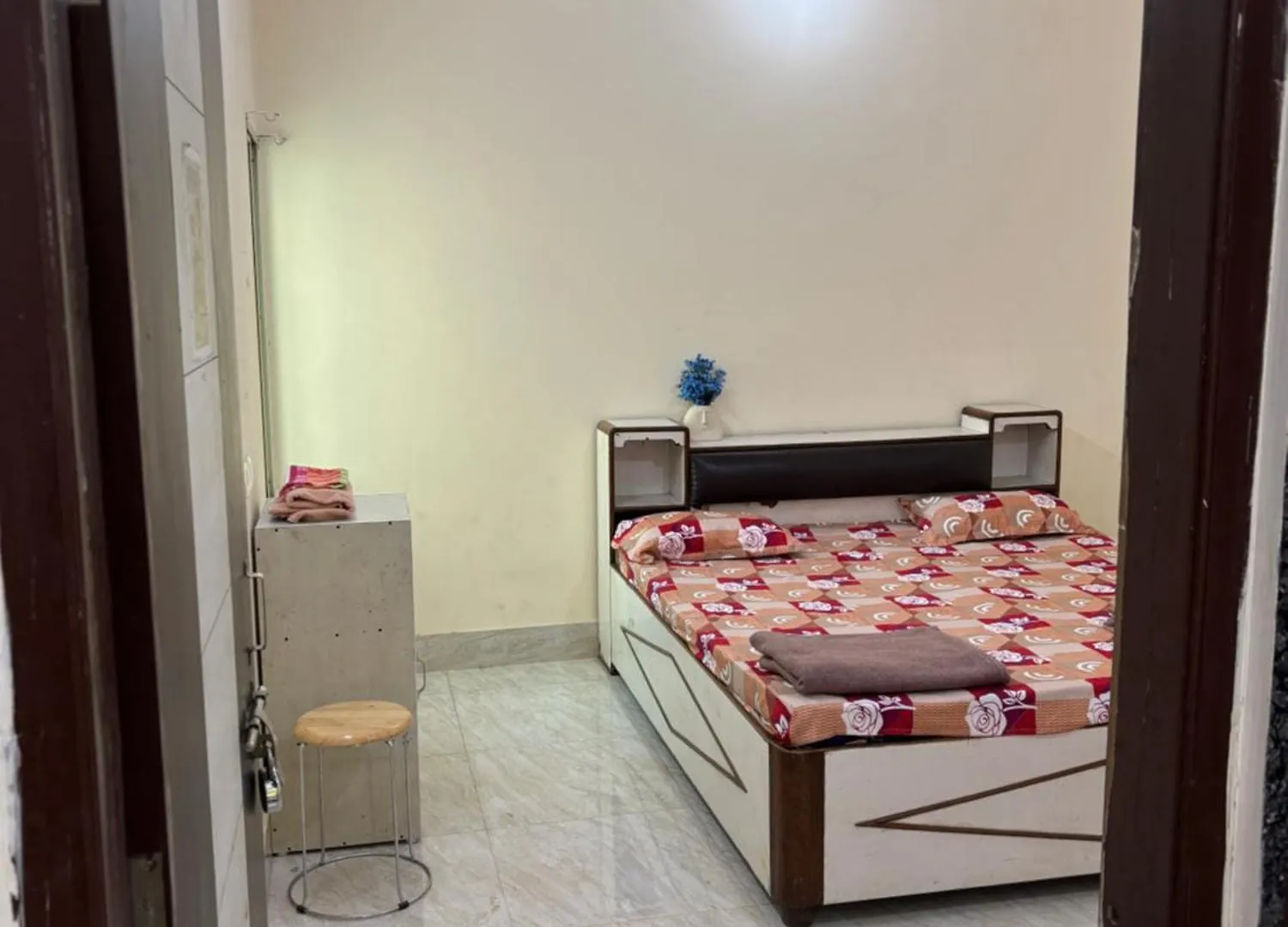 Family Flat 2Bhk Near Kashi Vishwanath Mandir Apartment Varanasi 0*,  India